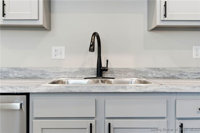 131 Level Street, Charlestown, IN 47111