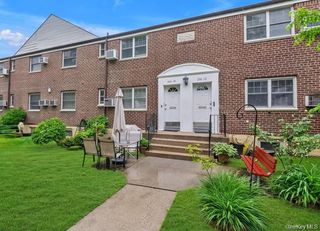 255-14 61st Avenue #3-911, Little Neck, NY 11362