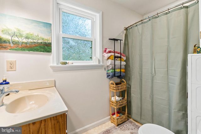 2314 LAWNWOOD CT, East Petersburg, PA 17520