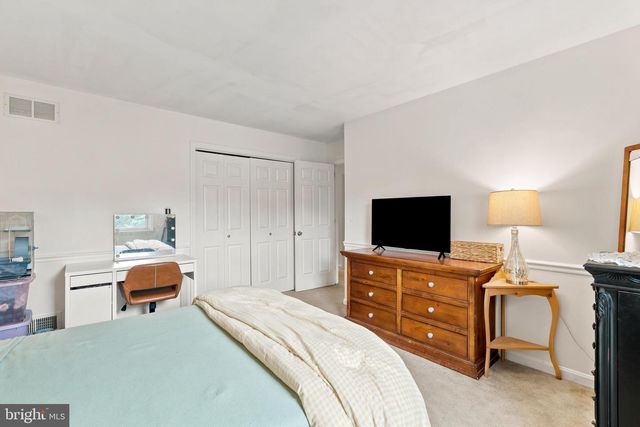 2314 LAWNWOOD CT, East Petersburg, PA 17520