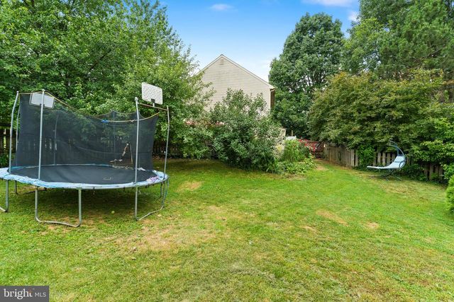 2314 LAWNWOOD CT, East Petersburg, PA 17520