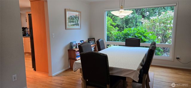 19130 SE 47th Place, Issaquah, WA 98027