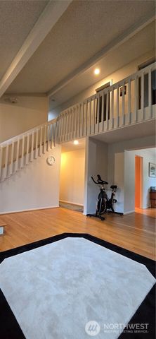 19130 SE 47th Place, Issaquah, WA 98027