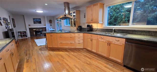 19130 SE 47th Place, Issaquah, WA 98027