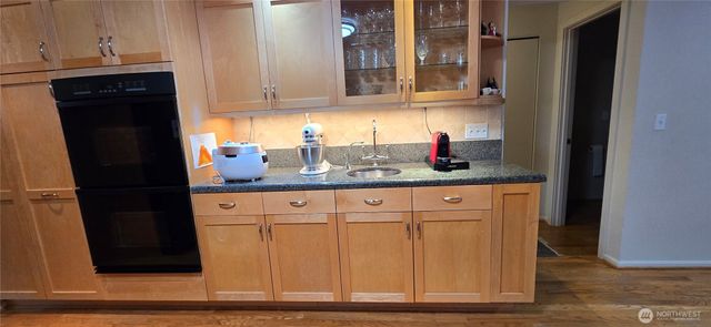 19130 SE 47th Place, Issaquah, WA 98027