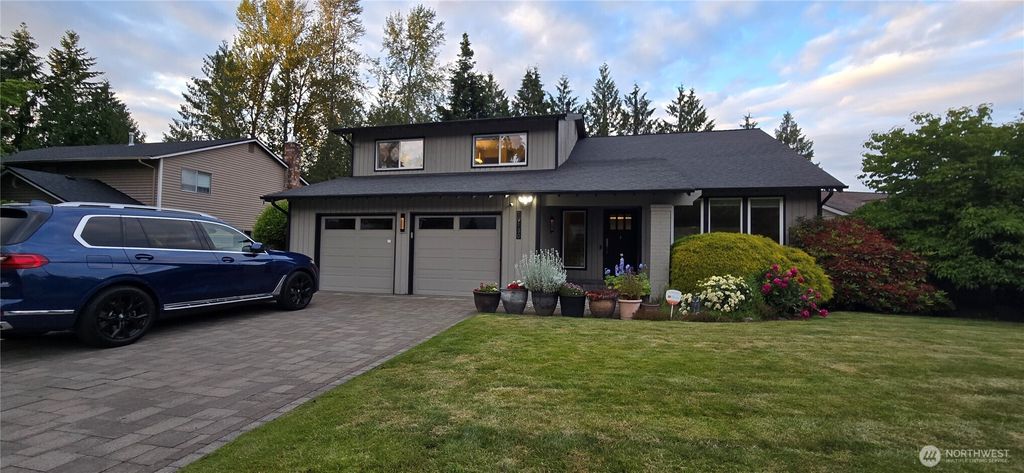19130 SE 47th Place, Issaquah, WA 98027