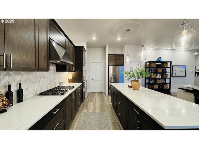 11681 Sw HAYRICK Ter, Beaverton, OR 97007