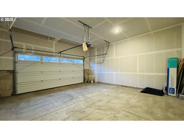 11681 Sw HAYRICK Ter, Beaverton, OR 97007