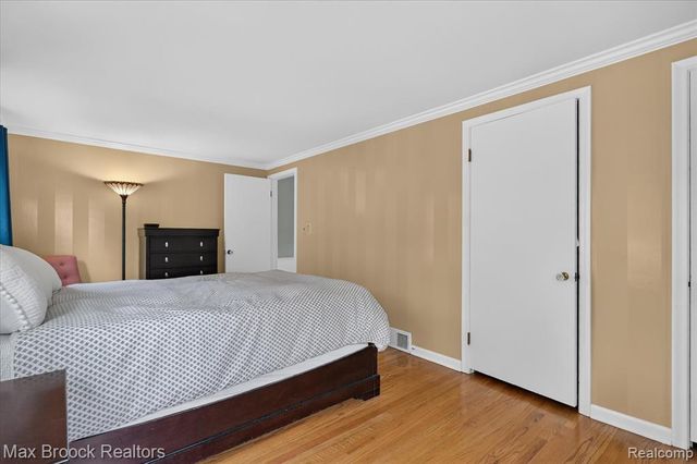 2735 Glenwood Road, Royal Oak, MI 48073