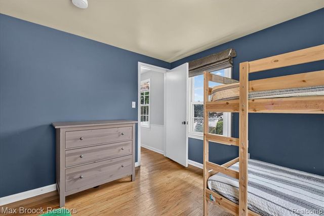 2735 Glenwood Road, Royal Oak, MI 48073