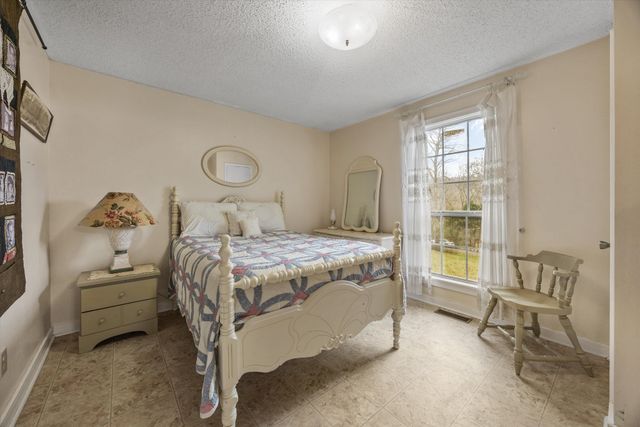 631 Holt Hollow Rd, Prospect, TN 38477