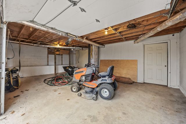 631 Holt Hollow Rd, Prospect, TN 38477