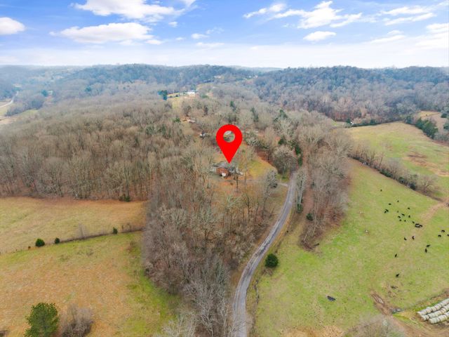 631 Holt Hollow Rd, Prospect, TN 38477