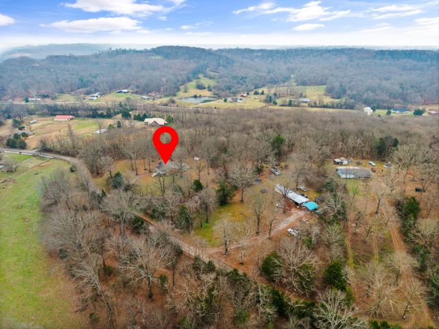 631 Holt Hollow Rd, Prospect, TN 38477