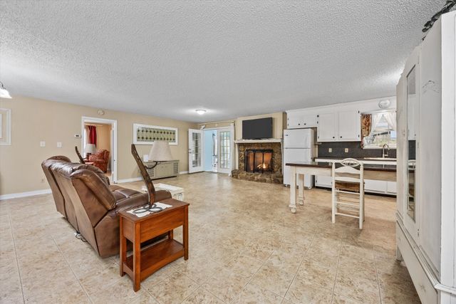 631 Holt Hollow Rd, Prospect, TN 38477