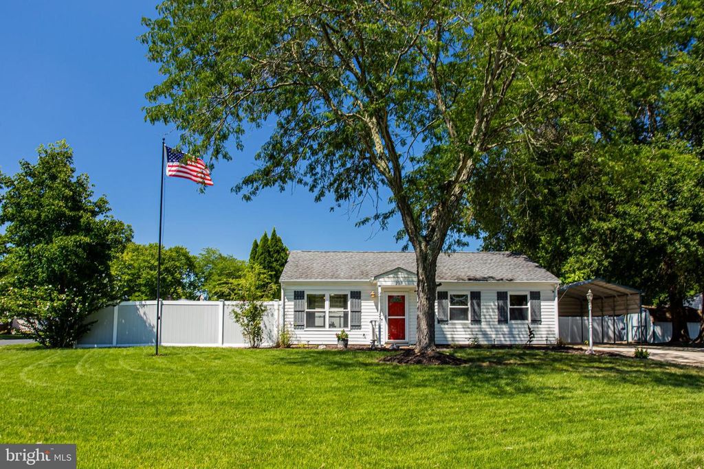 2117 GREENWOOD DR, Waldorf, MD 20601