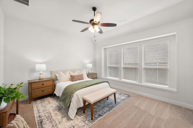 637 Ridgewater Trail, Fort Worth, TX 76131