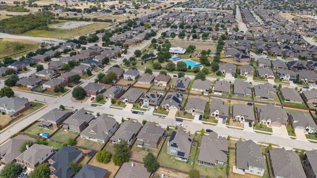 637 Ridgewater Trail, Fort Worth, TX 76131