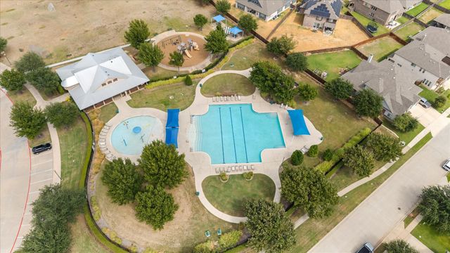 637 Ridgewater Trail, Fort Worth, TX 76131