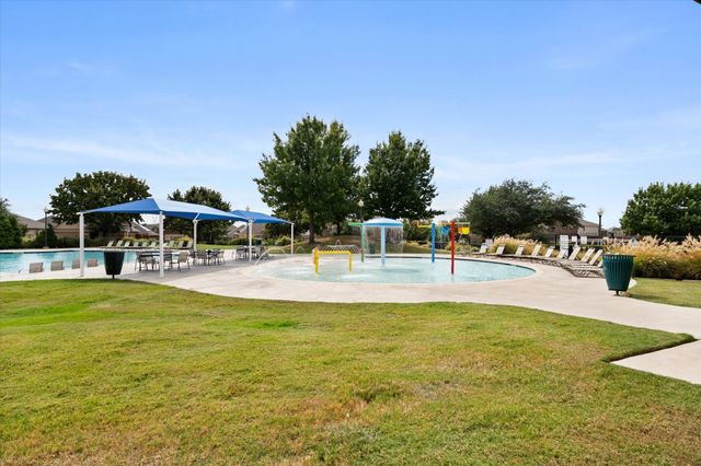 637 Ridgewater Trail, Fort Worth, TX 76131