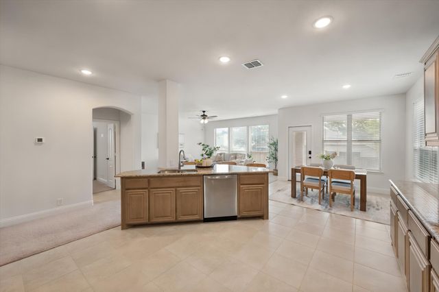 637 Ridgewater Trail, Fort Worth, TX 76131