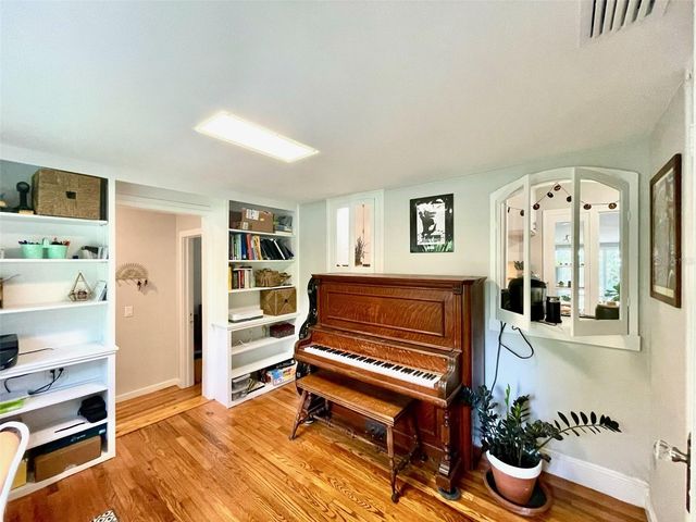 1723 NW 7TH AVENUE, Gainesville, FL 32603