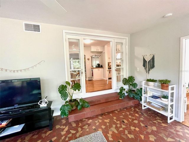 1723 NW 7TH AVENUE, Gainesville, FL 32603