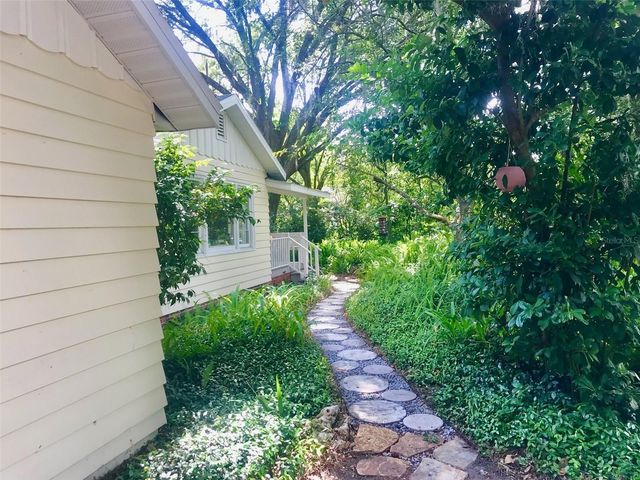 1723 NW 7TH AVENUE, Gainesville, FL 32603