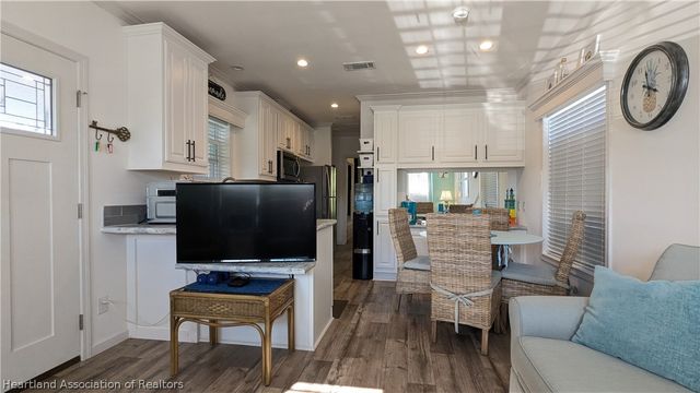 10 Inner Lane, Lake Placid, FL 33852