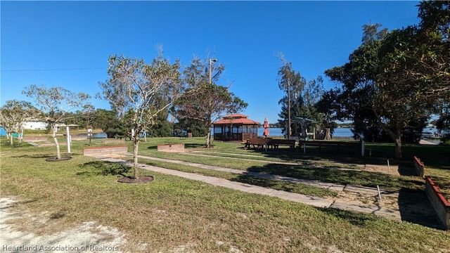 10 Inner Lane, Lake Placid, FL 33852