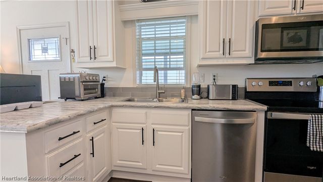 10 Inner Lane, Lake Placid, FL 33852