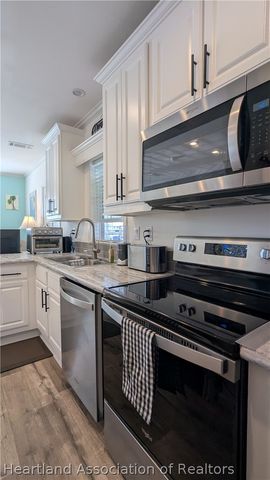 10 Inner Lane, Lake Placid, FL 33852