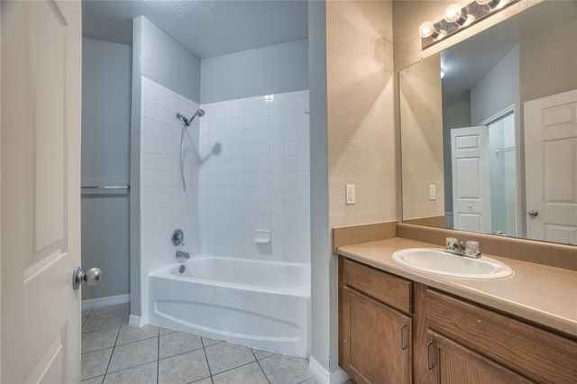 8225 CLAIRE ANN DR 203, Orlando, FL 32825