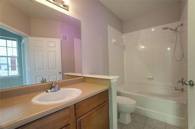 8225 CLAIRE ANN DR 203, Orlando, FL 32825