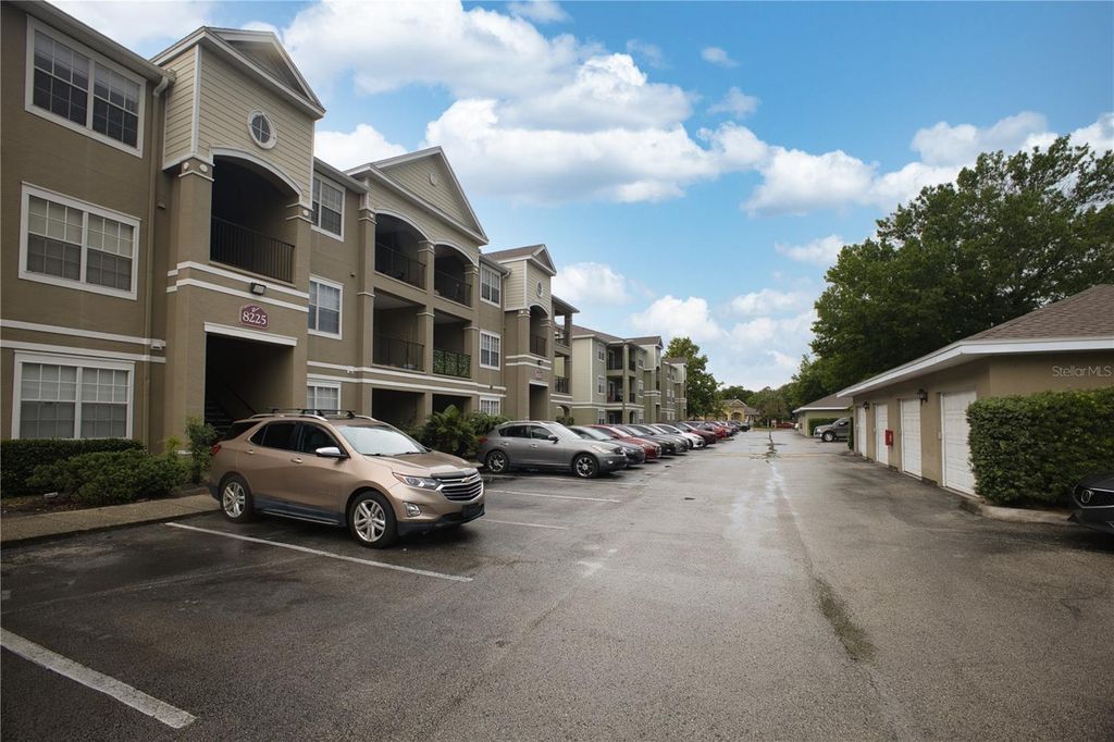 8225 CLAIRE ANN DR 203, Orlando, FL 32825