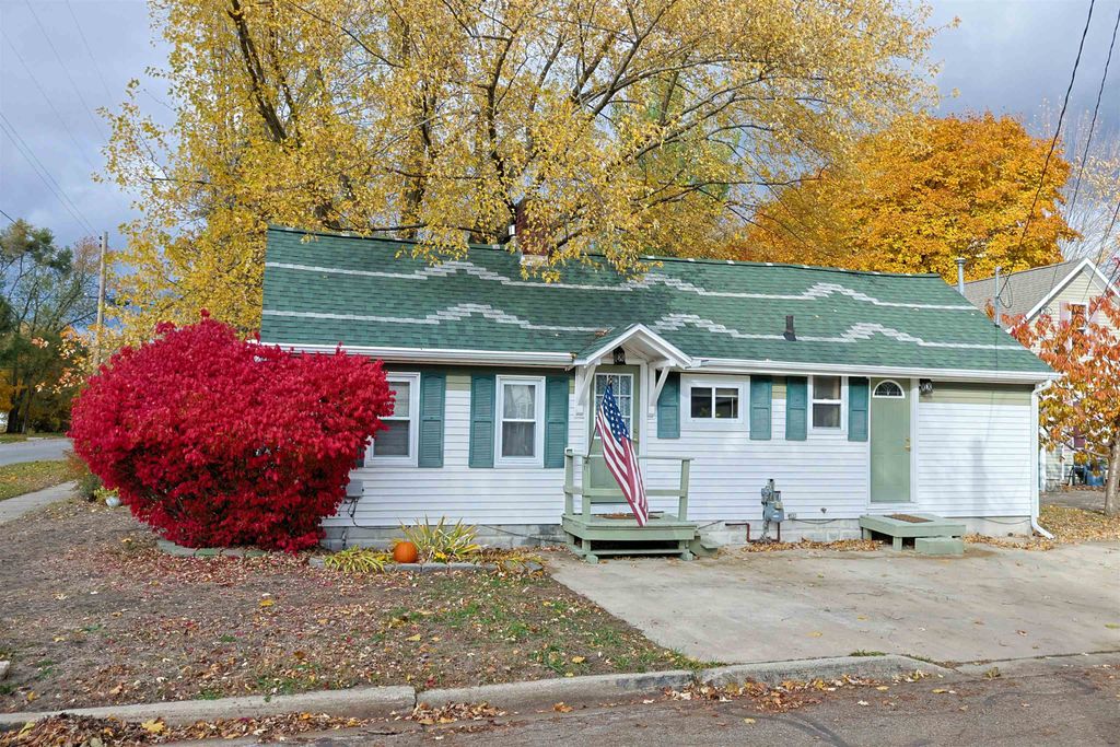 310 N Adams, Mount Pleasant, MI 48858
