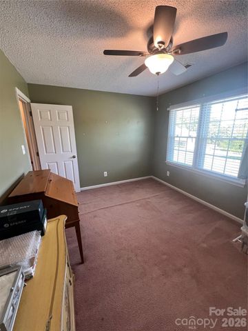 837 Deerfield Drive, Mount Holly, NC 28120