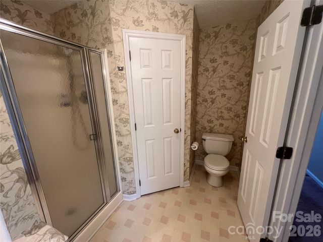 837 Deerfield Drive, Mount Holly, NC 28120