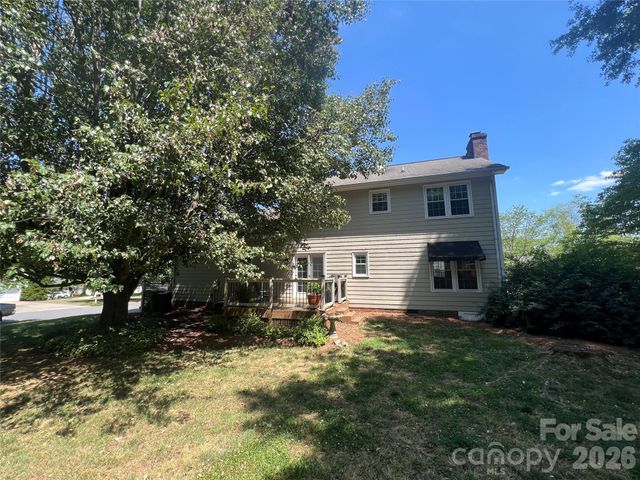 837 Deerfield Drive, Mount Holly, NC 28120