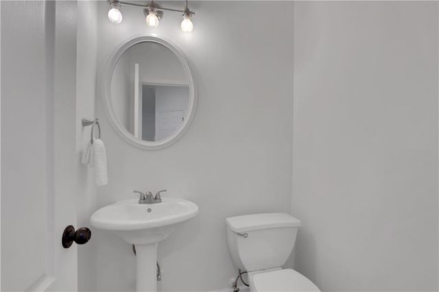 863 Red Rock Court, Suwanee, GA 30024