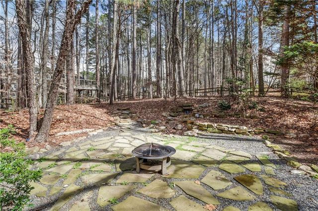 863 Red Rock Court, Suwanee, GA 30024