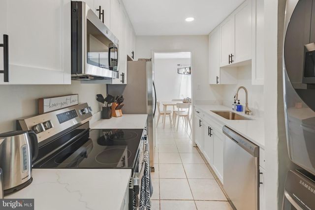 428 RENEAU WAY, Herndon, VA 20170