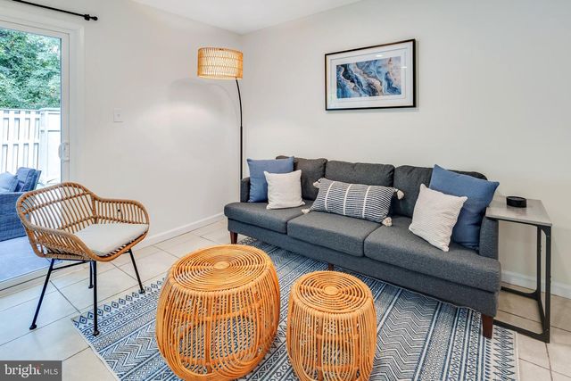 428 RENEAU WAY, Herndon, VA 20170