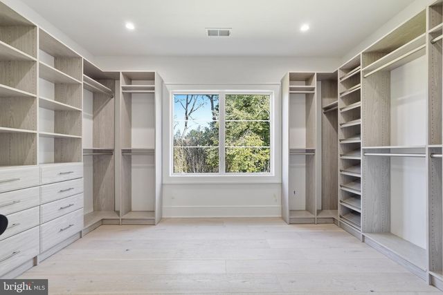 9117 SEVEN LOCKS RD, Bethesda, MD 20817