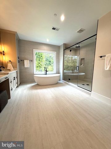 9117 SEVEN LOCKS RD, Bethesda, MD 20817