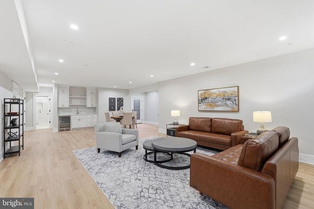 9117 SEVEN LOCKS RD, Bethesda, MD 20817