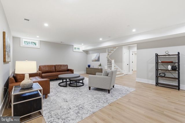 9117 SEVEN LOCKS RD, Bethesda, MD 20817