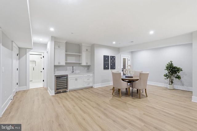 9117 SEVEN LOCKS RD, Bethesda, MD 20817