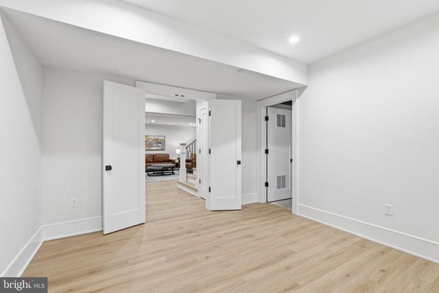 9117 SEVEN LOCKS RD, Bethesda, MD 20817