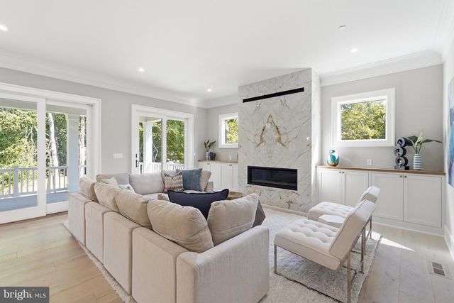 9117 SEVEN LOCKS RD, Bethesda, MD 20817